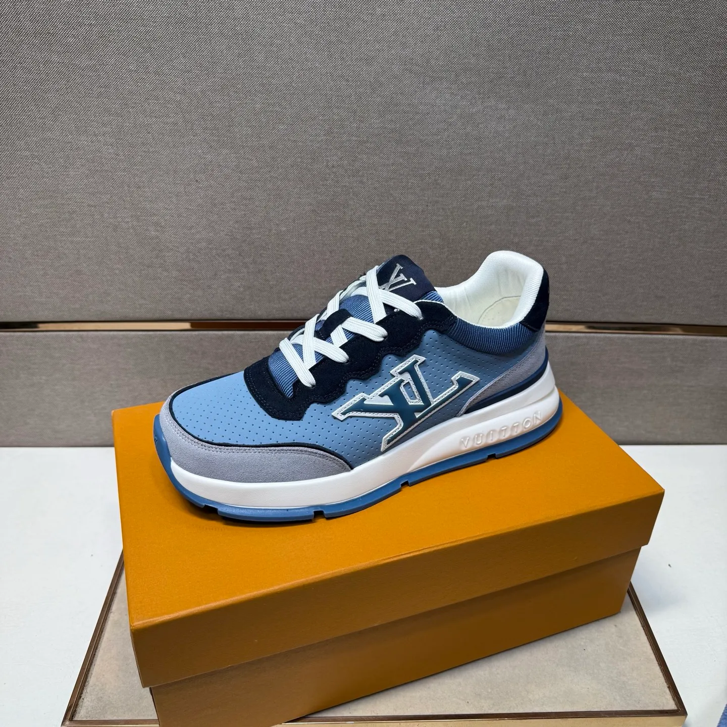 ⬛️Men's shoes 💰p442 [LV～] Men's casual shoes 2025z cabinet sales simultaneously 🔶Size: 38-44#️⃣ 🔷3 colors🔜The upper is made of multi-material splicing➕Mesh lining, comfortable and breathable, sole: original comfortable and wear-resistant outsole, ⚠️real thing📱photographed🎬real thing is better📢📢📢